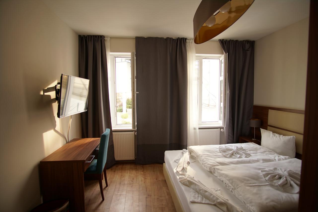 Hotel Bett Und Buch Berlín